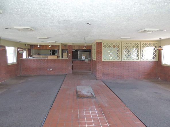 109 Armory Dr, Russellville, KY 42276